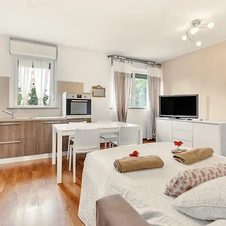 Alessia's Flat - Perini *