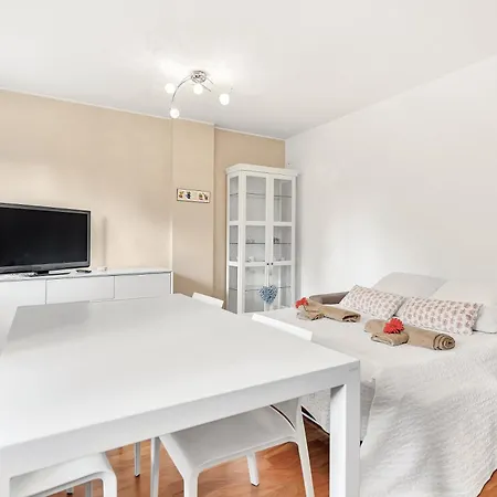 Alessia's Flat - Perini Appartement *