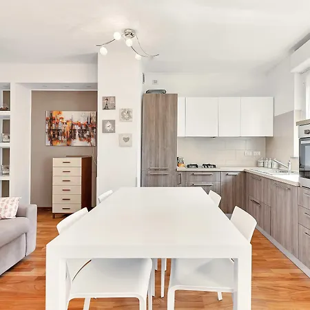 Alessia's Flat - Perini Appartement