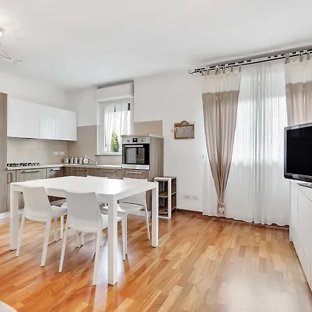 Alessia's Flat - Perini *